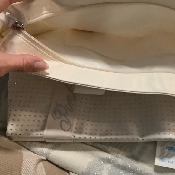 PINK Victoria's Secret Sparkling Cream Tote - Picture 2 of 3